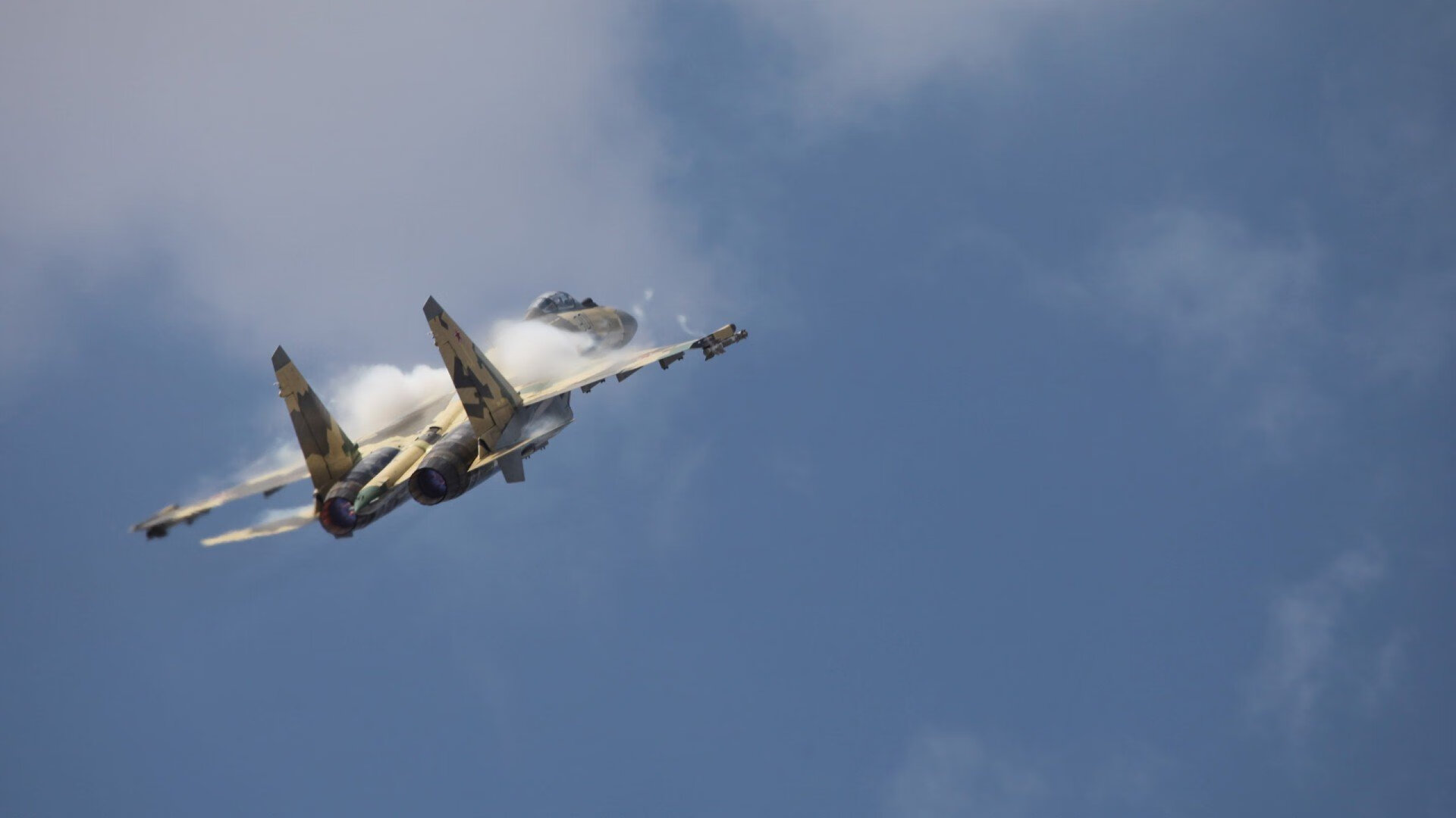 半场悬念：54-51，北京领先上海，激烈对抗进入白热化！，北京有望超越上海